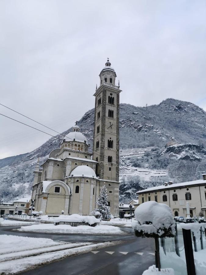 Casa Vacanze - Residenza Elvezia Tirano Kültér fotó